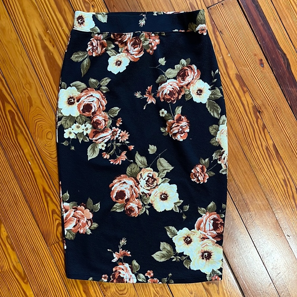 Navy floral midi bodycon/pencil skirt